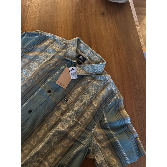 QUIKSILVER MENS XL SHORT SLEEVE BUTTONDOWN - Picture 3 of 3